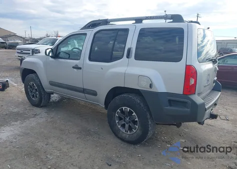 2015 Nissan Xterra Pro-4X z USA, uszkodzony, nr VIN 5N1AN0NW1FN663409